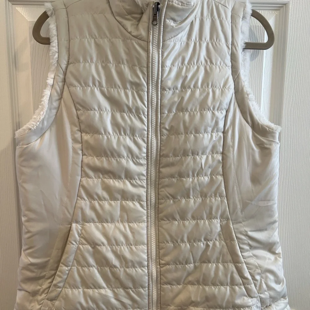Nicole Miller White Faux Fur Vest/Reversible - Picture 5 of 8